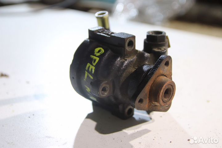 Насос гур на Опель Омега B