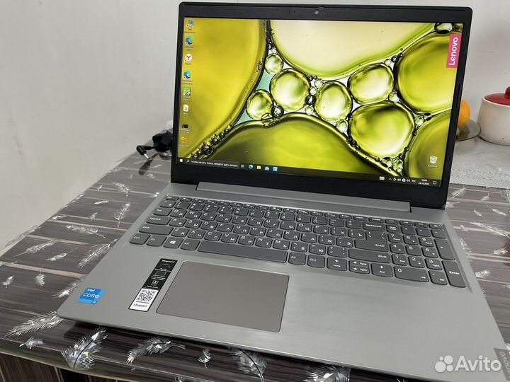 Современный Lenovo i3-1115G4 на SSD