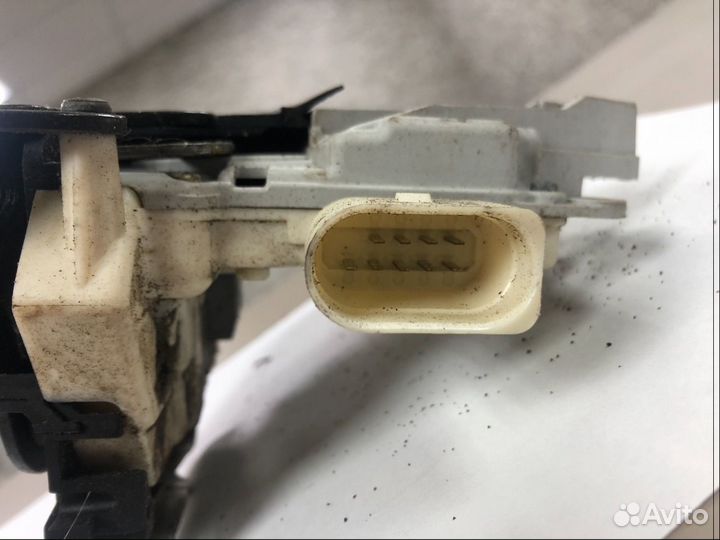 Замок двери задний левый Ауди А6 С7 4G0839015