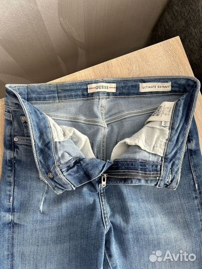 Джинсы Guess