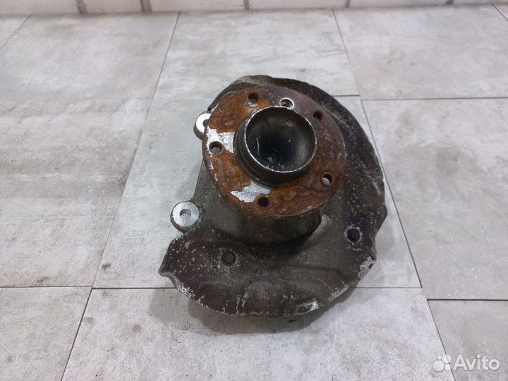 Кулак передний правый Bmw 3 E90 E91