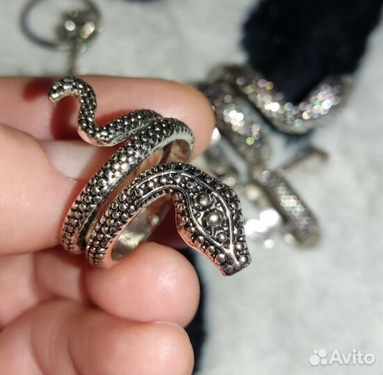 Изящные колечки для девочкиЕдин размерХирург сталь