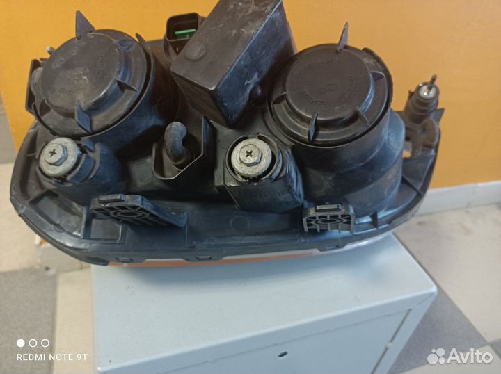 Продам фару правую на Chevrolet Lacetti 96458810