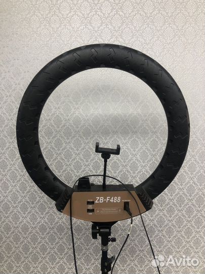 Светодиодная кольцевая лампа