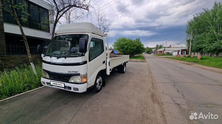 Hino 300 (Dutro), 2002