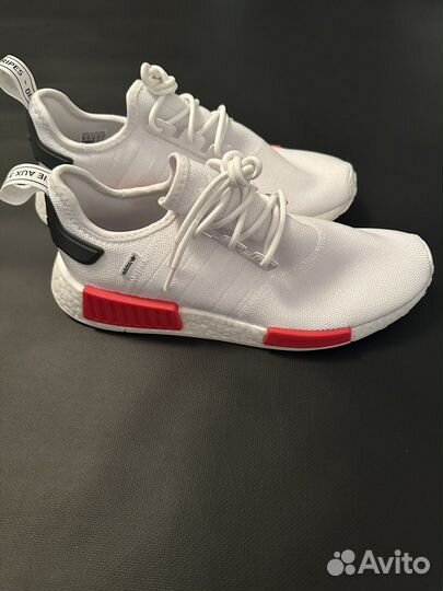 Кроссовки adidas nmd r1