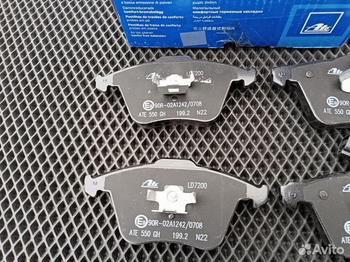 Передние тормозные колодки ATE ceramic 13047072002