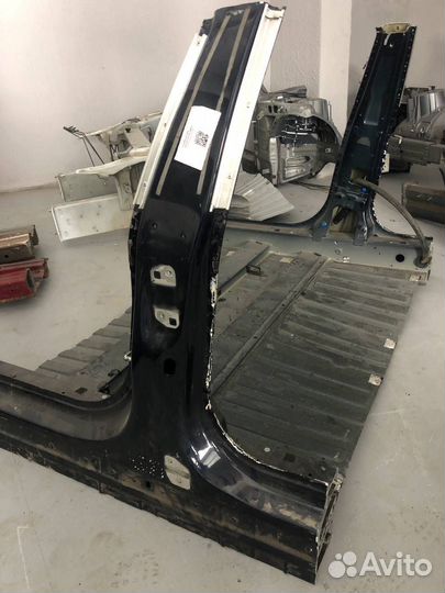 Стойка кузова центральная левая Tesla Model S 2012