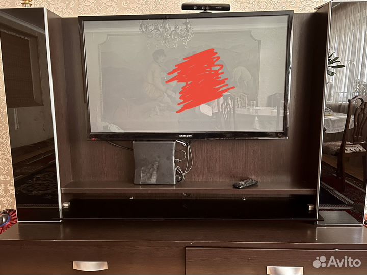 Подствка под телевизор