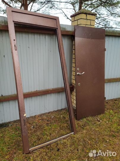 Дверь входная металлическая уличная