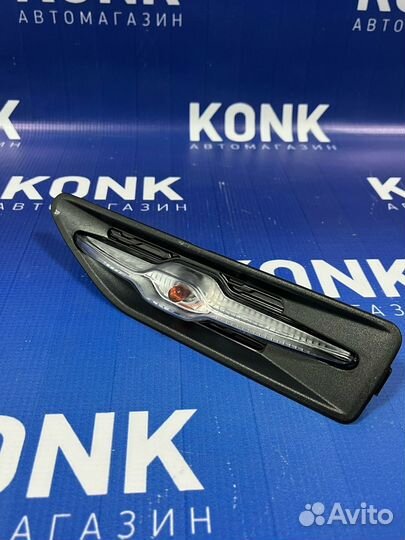 Левый поворотник на крыло на Киа Рио 3 2010-2017