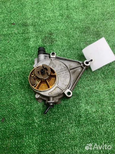 Вакуумный насос тормозов