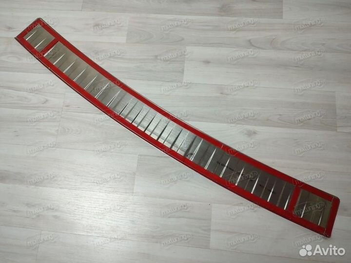 Накладка на задний бампер Renault Duster 2011-2017