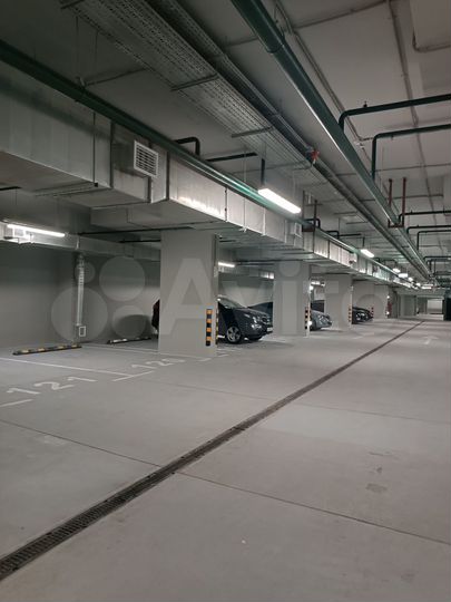 Машиноместо, 14 м²