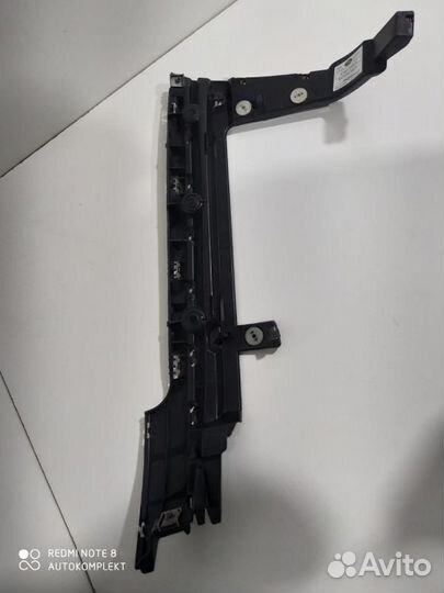 Кронштейн крепления бампера левый Land Rover 4