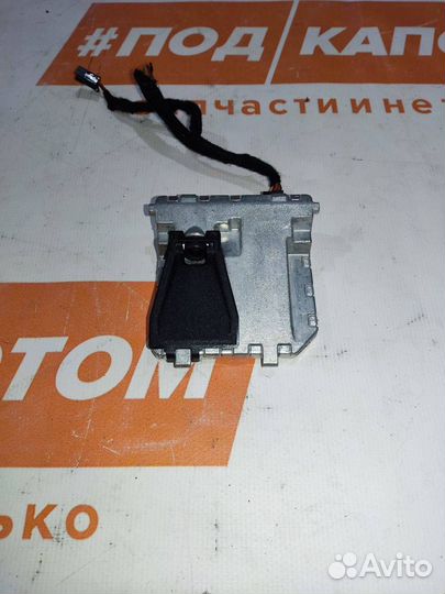 Камера передняя Mercedes-Benz C-Класс W204 2012