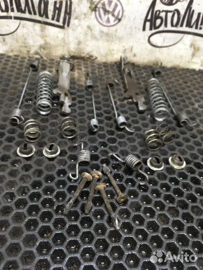 Механизм ручного тормоза Citroen C-Elysee TU5 2013