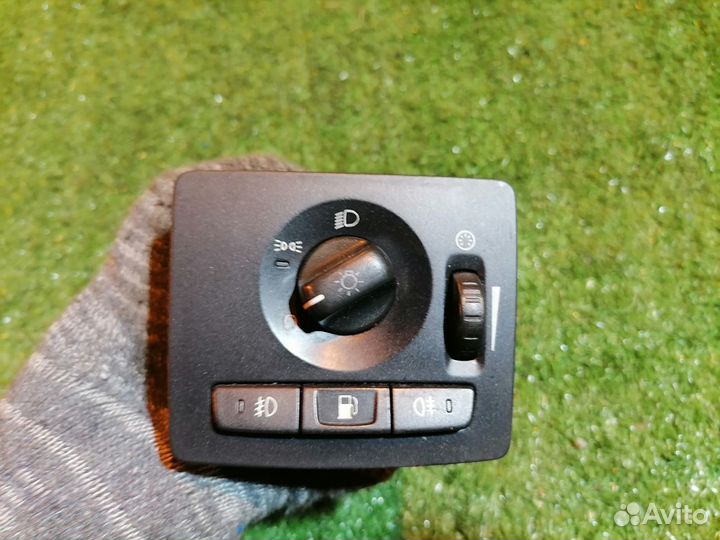 Блок включения фар 30669735 Volvo V50 MW