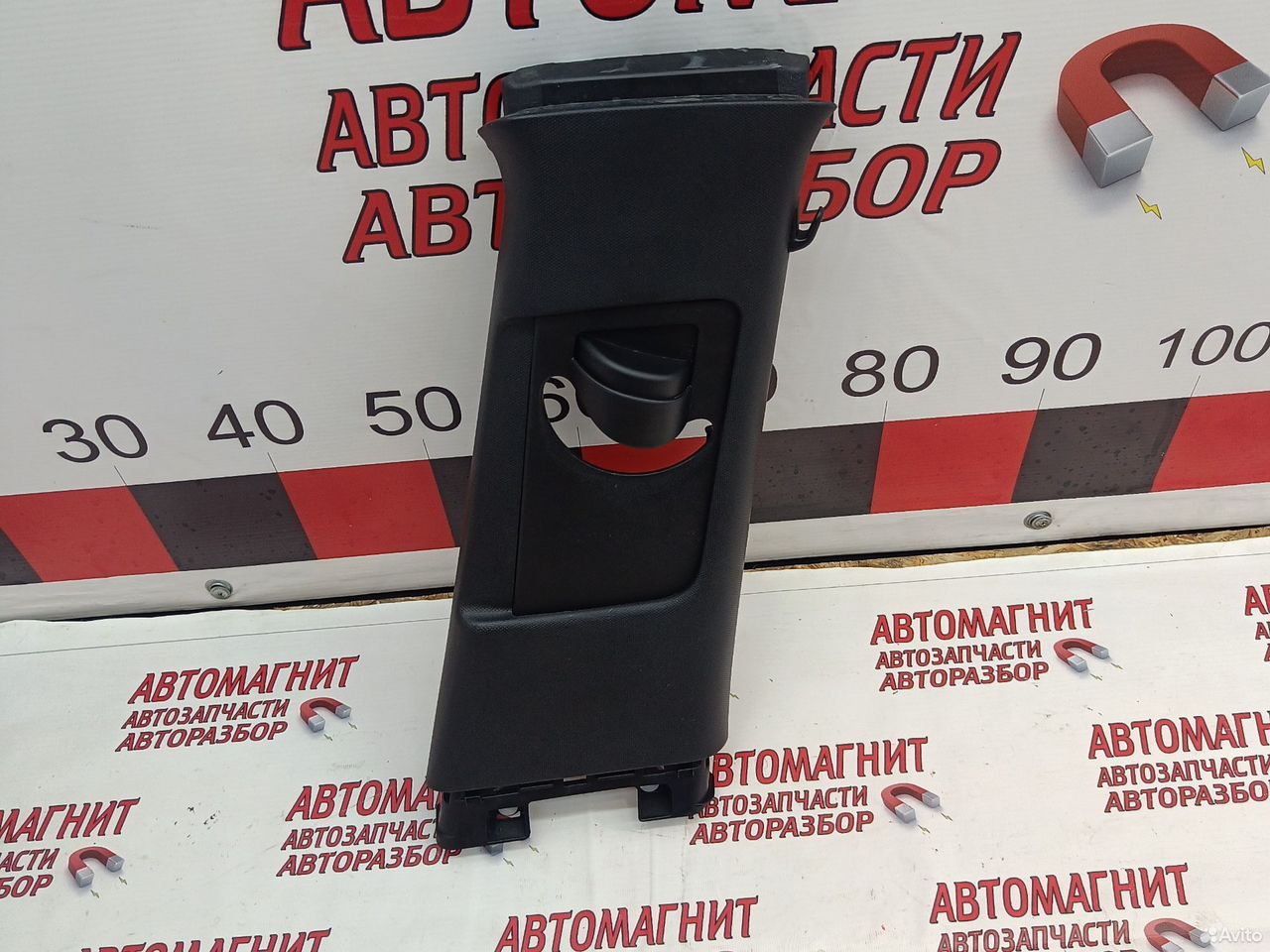 Обшивка центральной стойки Geely Coolray SX11