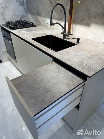 Кухня прямая маленькая на заказ