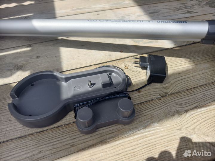 Беспроводной пылесос redmond