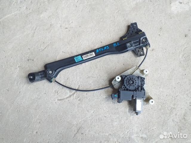 Стеклоподъемник задний левый Geely Atlas 2020 год