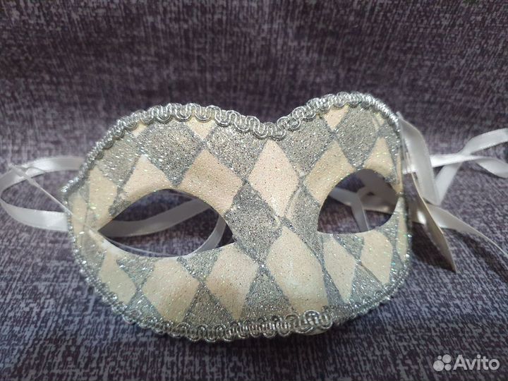 Маска карнавальная