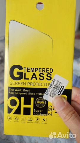 Отдам защитное стекло на телефон Samsung J6 2018
