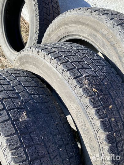 Bridgestone Blizzak MZ-03 215/60 R16