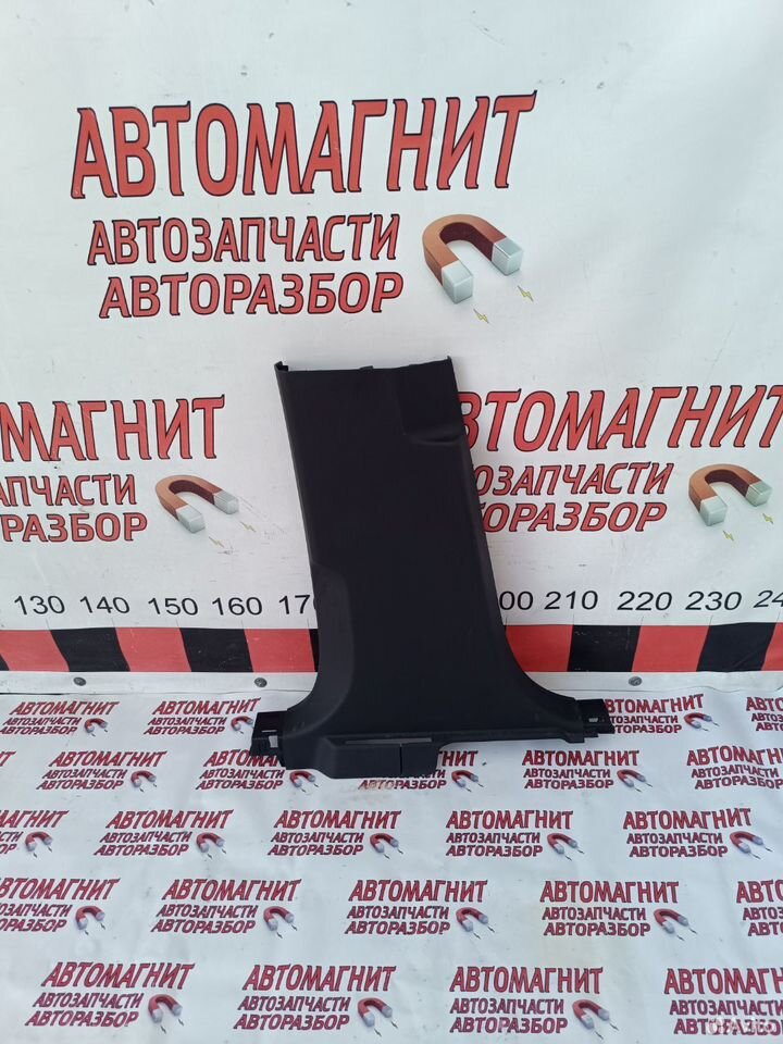 Обшивка центральной стойки левая Exeed RX