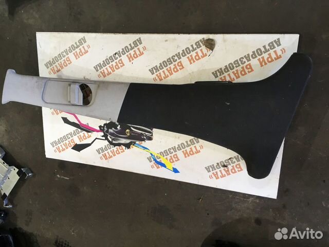 Мерседес E-Класс Накладка стойки центральной левая