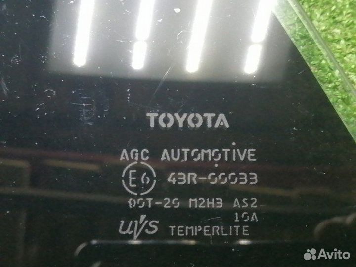 Стекло двери (форточка) заднее левое Toyota