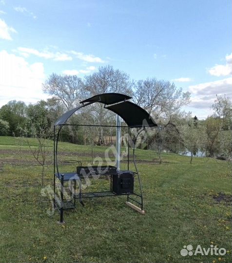 Мангал с крышей