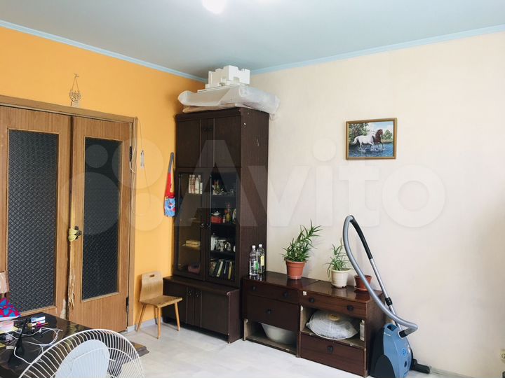 Комната 18 м² в 3-к., 10/12 эт.