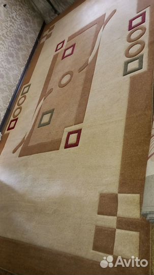 Ковер шерстяной