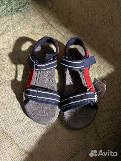 Сандалии новые 34р