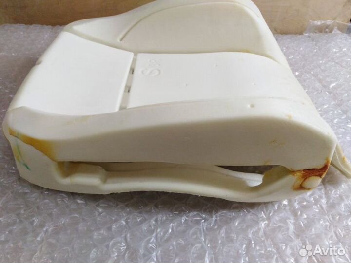 Подушка спинки сиденья передняя правая Opel Astra