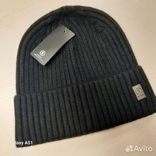 Вязаная шапка мужская