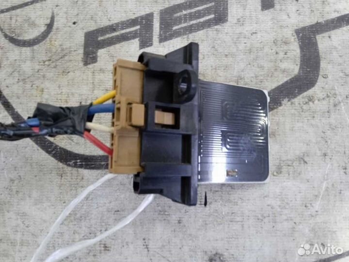 Реостат печки резистор nissan X-trail DNT31 NT31 T31 TNT31 27150JG00A