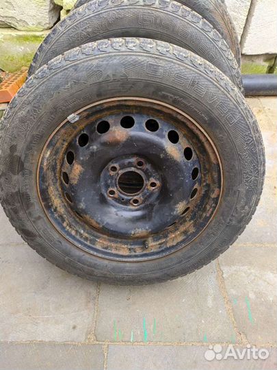 Gislaved Nord Frost 200 215/55 R16