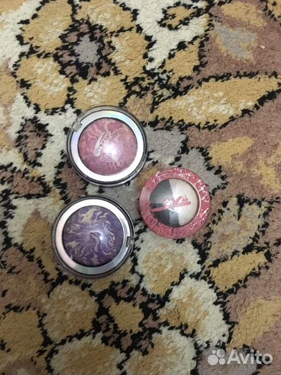 Блеск для губ, помады, тени