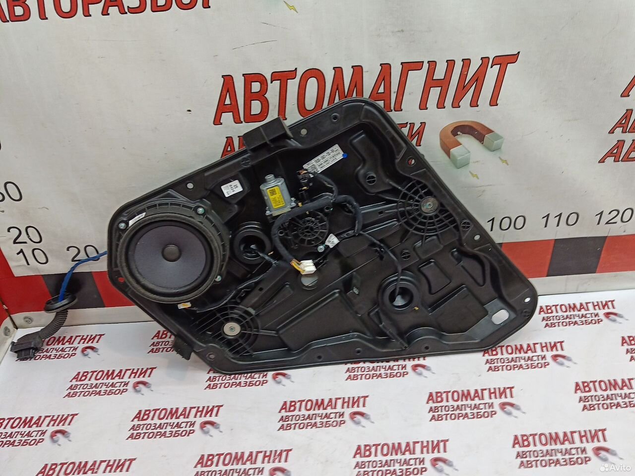 Стеклоподъемник задний правый Киа Соул 3 SK3