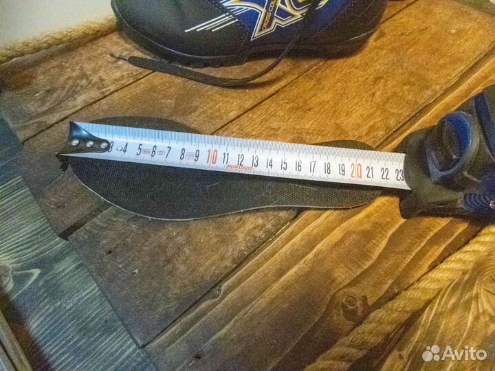 Лыжные ботинки