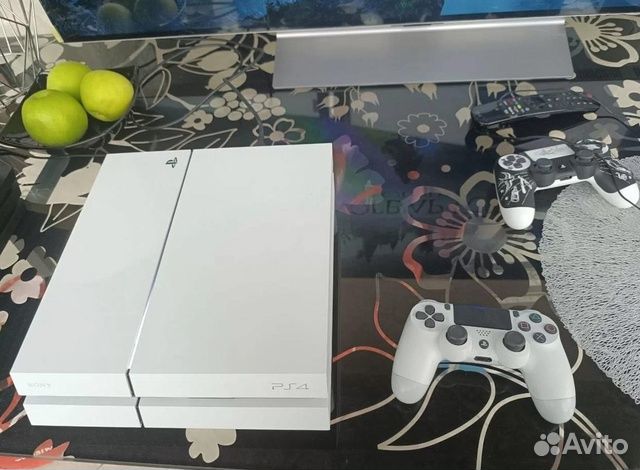 Sony playstation 4 + 600 игр