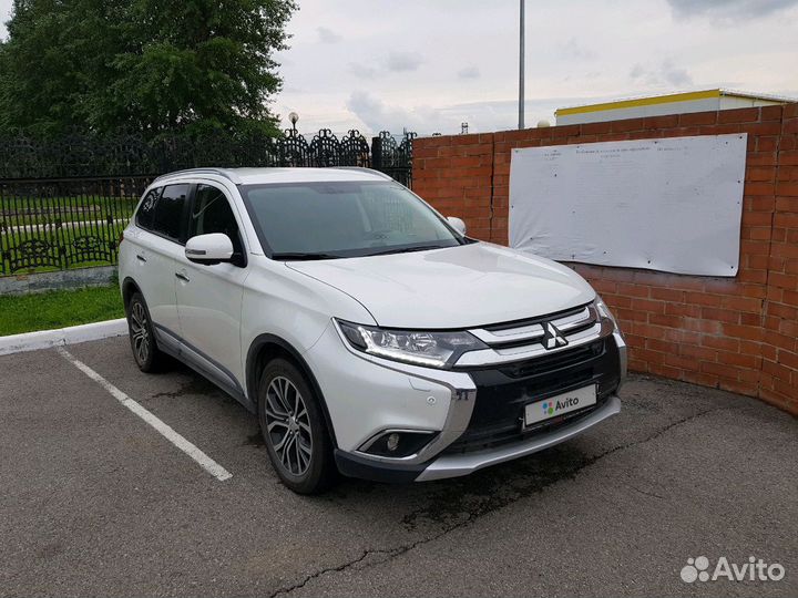 Mitsubishi Outlander 2.4 CVT, 2018, 100 000 км