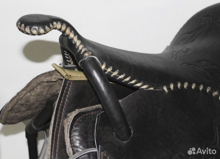 Седло для лошади