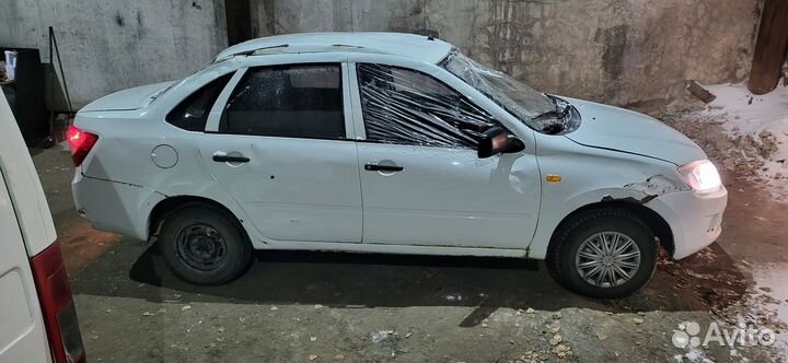 LADA Granta 1.6 МТ, 2014, битый, 83 000 км