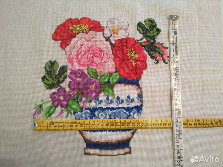 Вышивка крестиком готовая Букет в вазе
