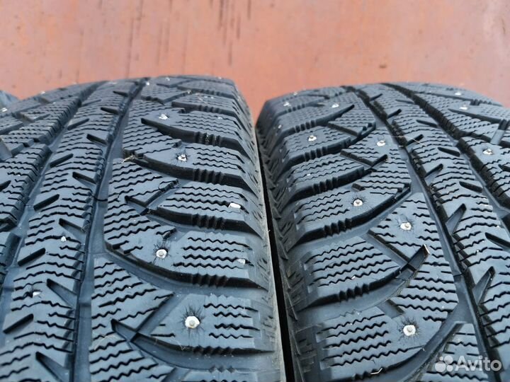 Bridgestone Ice Cruiser 7000 205/65 R15 94T