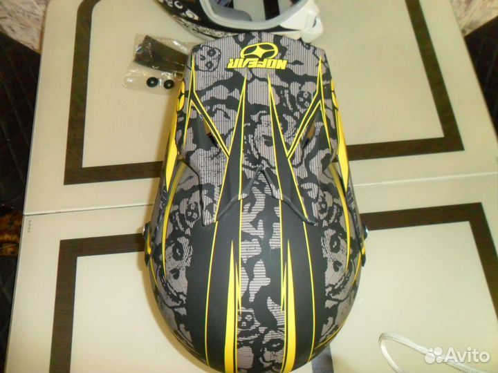 Продам кроссовый шлем размер XL и XXL